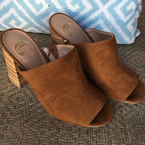 ⚡️Flash Sale!⚡️Charming Charlie Cognac Brown Mules - Picture 2 of 5